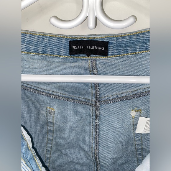BNWT Distressed Jeans - Picture 5 of 5